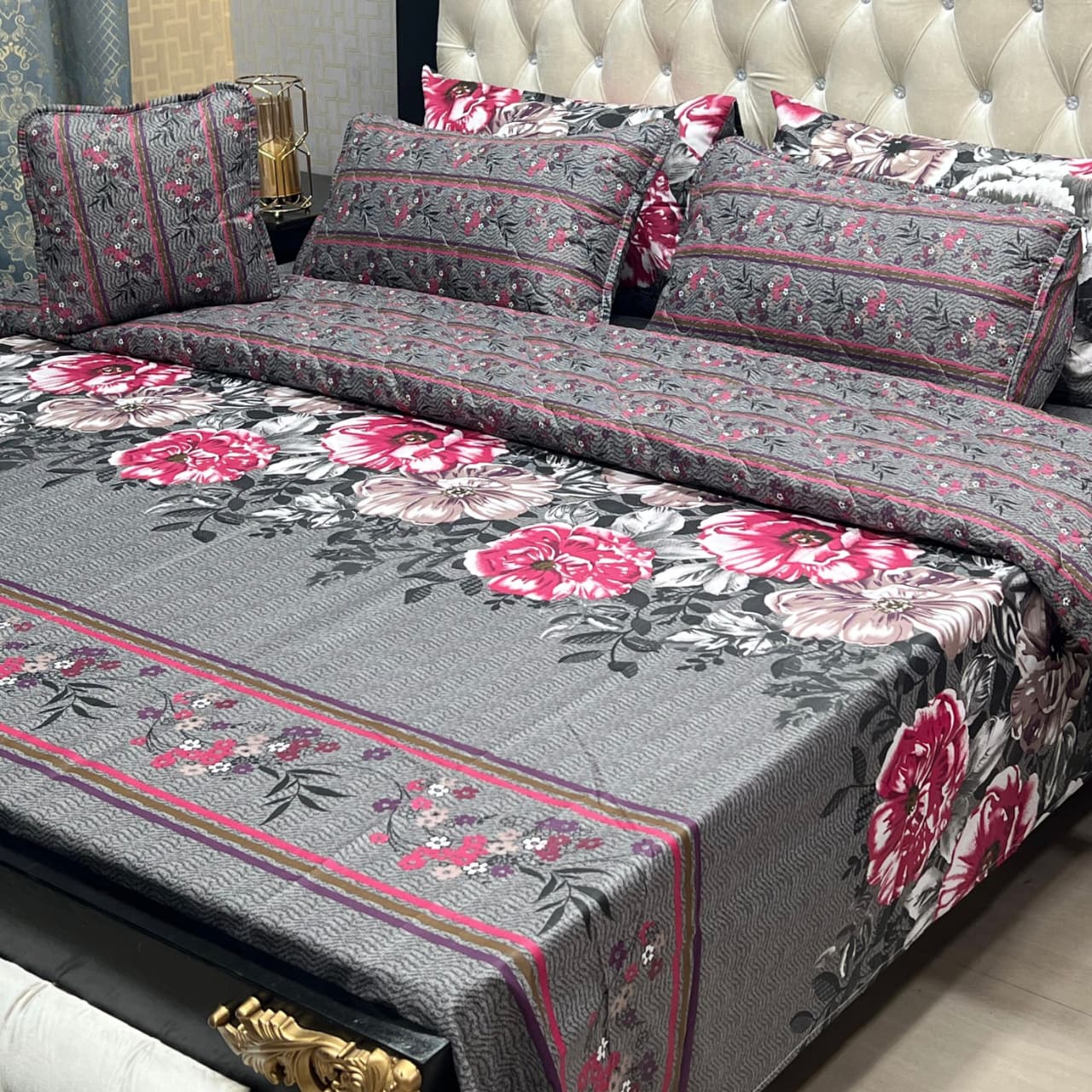 7-Piece Elegant Print Quilted Bed Set